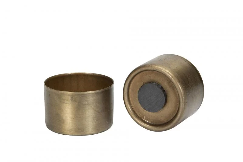 Ljusstake Ljushållare Värmeljus Magnet Antik Mässing 4x2,7cm 4-pack REA
