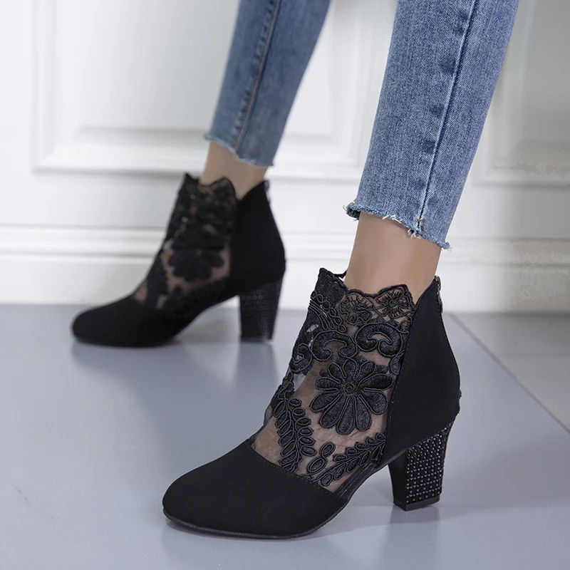 Happy™ EmbroideredHeels: Stiliga Blockklackar Stängd Tå Nät Broderade Klackar