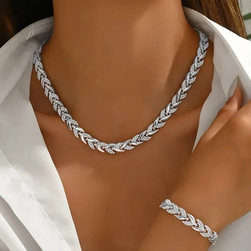 Jewelance™ FashionJewelry: Lyxig Pilträd-Inspirerat Armband Och Halsband Mode Smycke Uppsättning