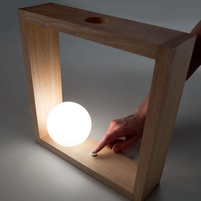 Kark LED Glas-Tischleuchte Holz