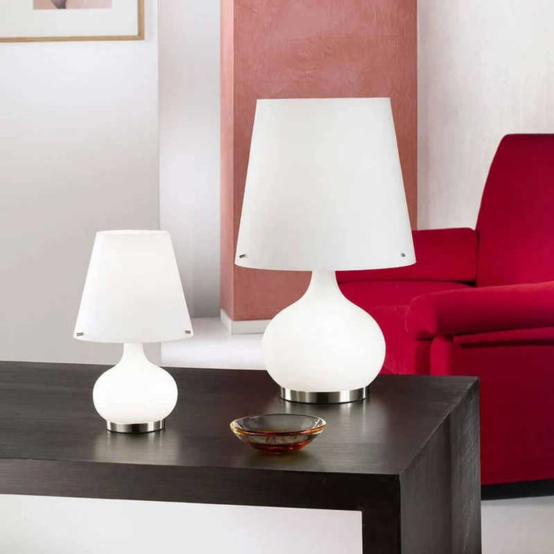 Tischleuchte Ade in Weiß