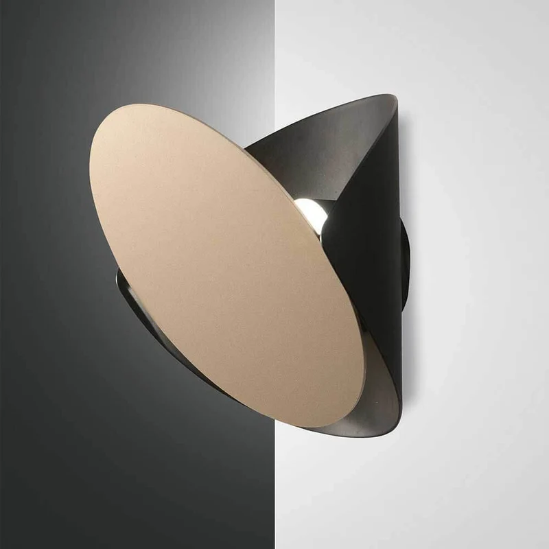 Shield LED Wandleuchte aus Metall