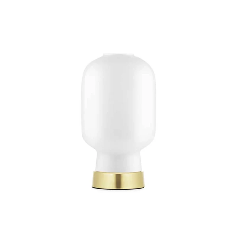 Tischlampe Amp im Skandi-Look Weiß, Messing