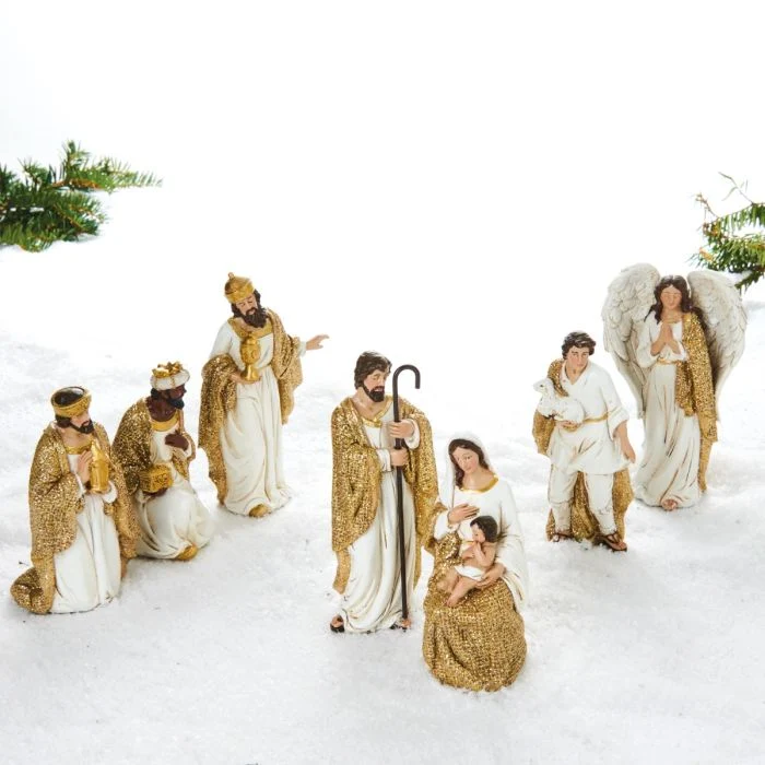 Julkrubba figurer vit/guld