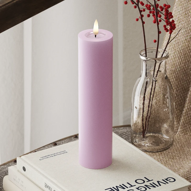 LED Bloklys Ø 5 x 20 cm Lavendel