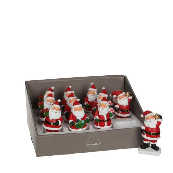 Jultomten delar ut