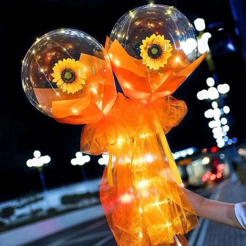 LED-ljusballongbukett med färgglada rosor