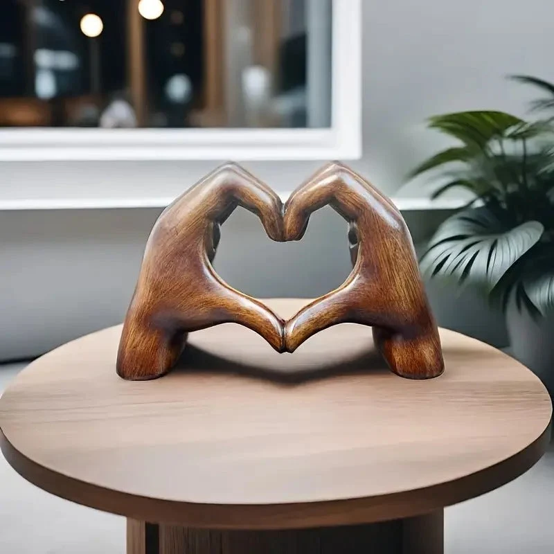 Modern Hjärtskulptur för Heminredning - Syntetharts